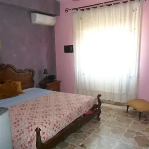 Pinkhouse Bed & Breakfast